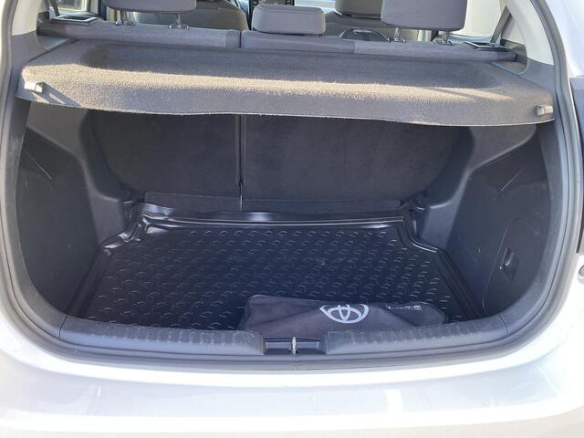 Toyota YARIS 1.5 Hybrid 115 Active Apple Carplay/ Android auto Navigatie, Achteruitrijcamera, Adaptieve cruise control, BTW-auto