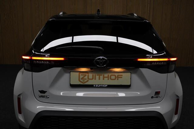 Toyota YARIS Cross 1.5 Hybrid 130 GR Sport Facelift | ¤ 2.000,- voorraad voordeel! | Nieuw uit voorraad leverbaar | JBL Audio | Head-up display | Adaptive-cruise | Safety-pakket