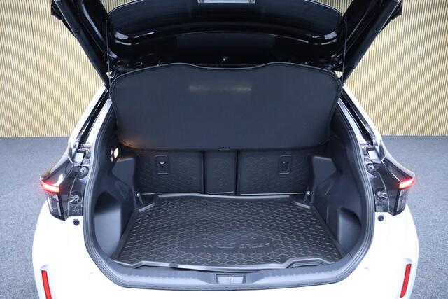 Toyota YARIS Cross 1.5 Hybrid 130 GR Sport Facelift | ¤ 2.000,- voorraad voordeel! | Nieuw uit voorraad leverbaar | JBL Audio | Head-up display | Adaptive-cruise | Safety-pakket