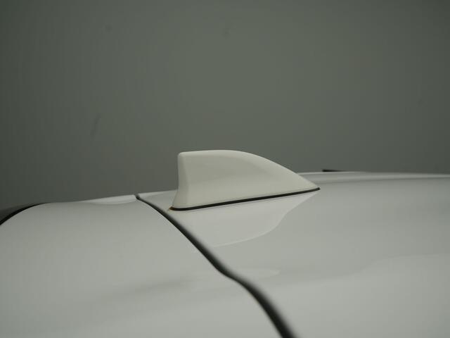 Toyota YARIS 1.5 Hybrid Business Plus - RIJKLAARPRIJS - Achteruitrijcamera - Adaptive Cruise Control