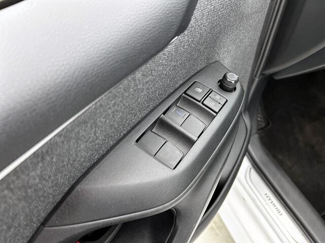 Toyota YARIS 1.5 Hybrid 115 First Edition Limited | Apple Carplay/Android Auto | LM velgen |