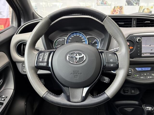 Toyota YARIS 1.5 Hybrid Dynamic Bi-tone | Leer | Panoramadak | achteruitrijca