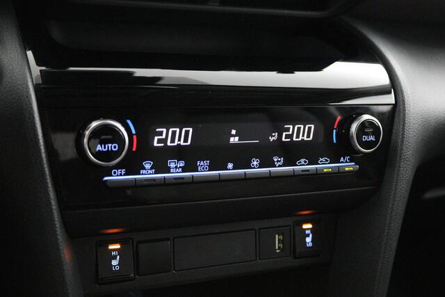 Toyota YARIS Cross 1.5 Hybrid Adventure | stoel en stuur verwarming | 360 Camera | elektrische Klep | Dodehoek detectie | Android/ Apple Auto |