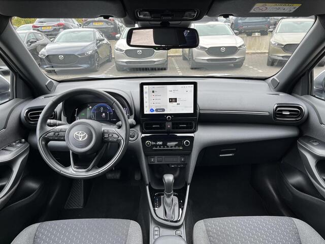 Toyota YARIS Cross 1.5 Hybrid 115 First Edition | Navigatie | Achteruitrijcamera | Stuurverwarming | Stoelverwarming