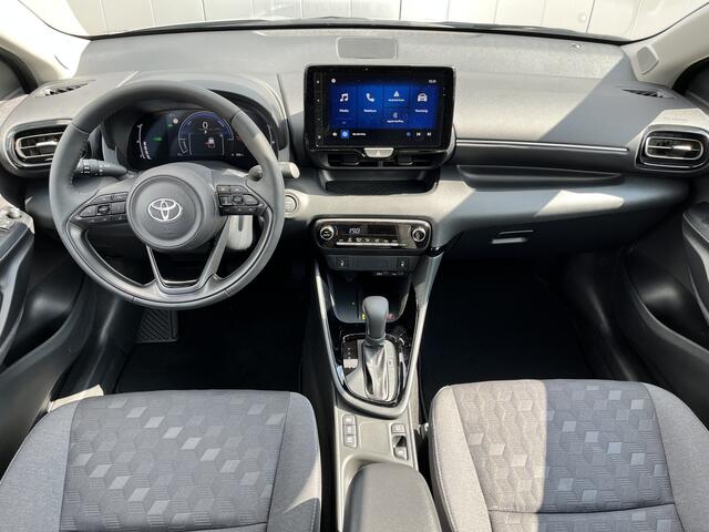 Toyota YARIS 1.5 Hybrid 115 Dynamic Comfort Pack PDC Stoelverwarming stuurverwarming Dodehoek detectie