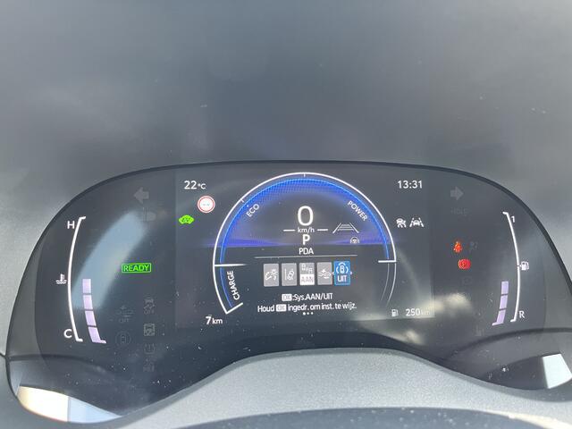 Toyota YARIS 1.5 Hybrid 115 Dynamic Comfort Pack PDC Stoelverwarming stuurverwarming Dodehoek detectie