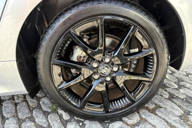 Toyota YARIS 1.5 Hybrid Executive Parkeersensoren, Dodehoekdetectie, Led, Stoelverwarming