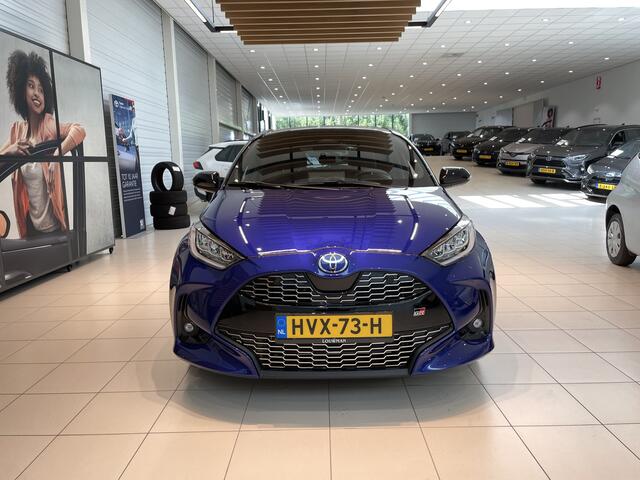 Toyota YARIS 1.5 Hybrid 130 GR Sport | Panoramadak | JBL | afneembare trekhaak |