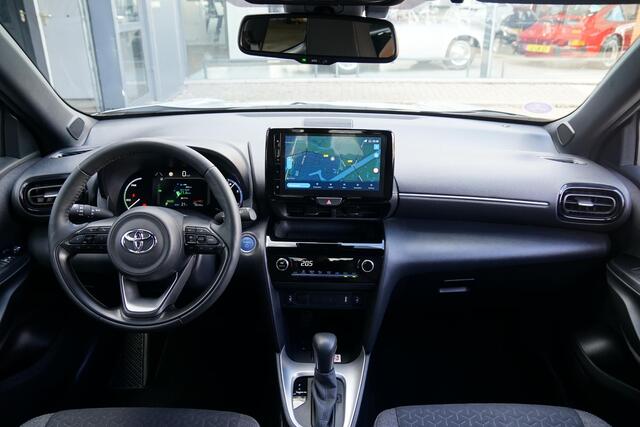 Toyota YARIS Cross 1.5 Hybrid Dynamic + Comfort Pack / TOYOTA GARANTIE / DODEHOEK / STUURVERWARMING