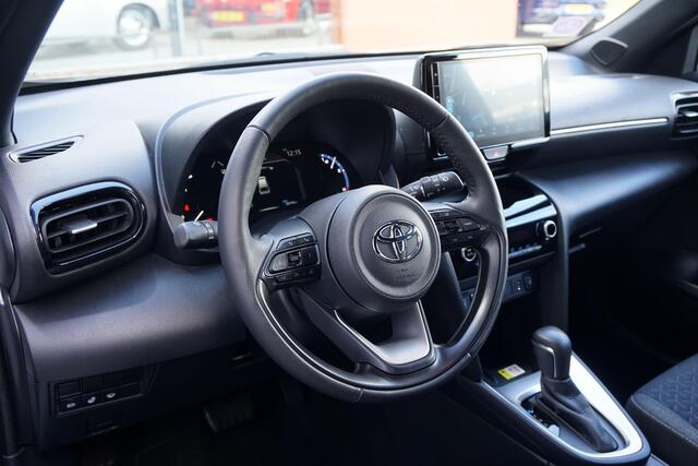 Toyota YARIS Cross 1.5 Hybrid Dynamic + Comfort Pack / TOYOTA GARANTIE / DODEHOEK / STUURVERWARMING