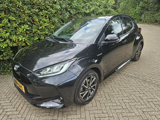 Toyota YARIS 1.5 Hybrid Dynamic Afneembare Trekaak/Carplay/Stoel verwarming