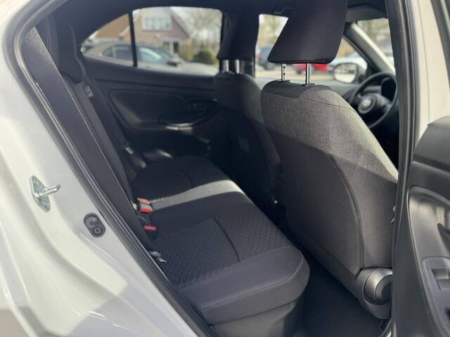 Toyota YARIS Cross 1.5 Hybrid 130 Dynamic Apple/Android, Key-less, Camera , All-in Rijklaarprijs