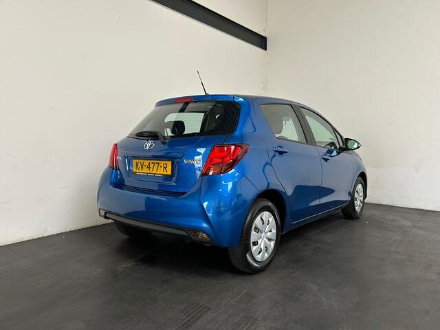 Toyota YARIS 1.0 VVT-i Aspiration. Navi. Airco!