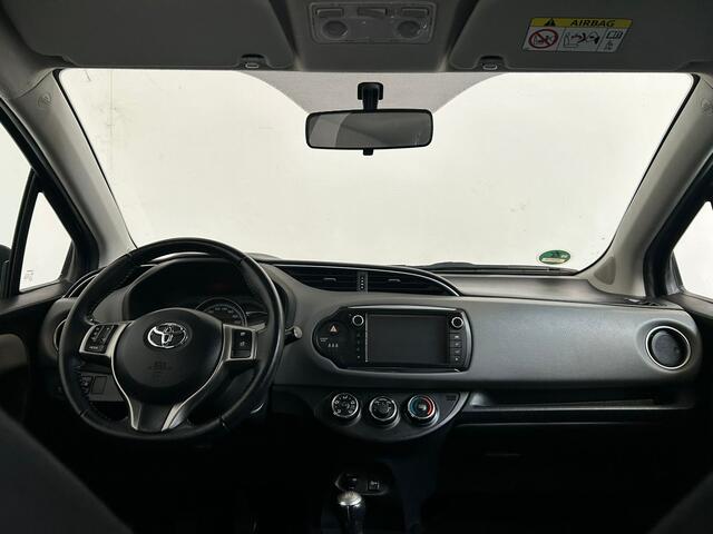 Toyota YARIS 1.0 VVT-i Aspiration. Navi. Airco!