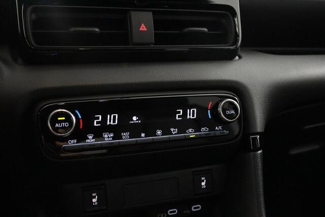 Toyota YARIS 1.5 Hybrid 130 Executive | Apple Carplay/Android Auto | Parkeersensoren | Stoel/Stuurverwarming |