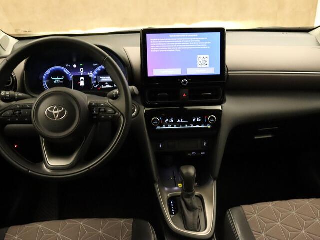 Toyota YARIS Cross 1.5 Hybrid 130 Executive - ORIGINEEL NEDERLANDSE AUTO - PARKEERSENSOREN VOOR EN ACHTER - STOELVERWARMING - ADAPTIVE CRUISE CONTROL - NAVIGATIE - APPLE CARPLAY/ANDROID AUTO - KEYLESS ENTRY & START