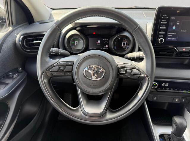 Toyota YARIS 1.5 Hybrid TEAM D | KEYLESS ENTRY + START | ADAPTIVE CRUISE