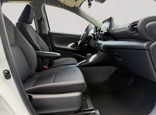 Toyota YARIS 1.5 Hybrid TEAM D | KEYLESS ENTRY + START | ADAPTIVE CRUISE