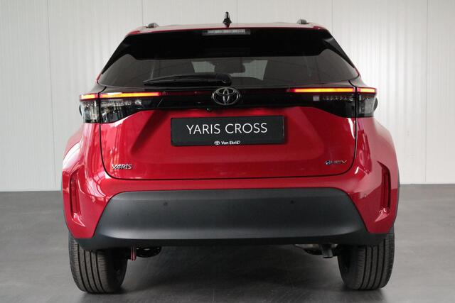 Toyota YARIS Cross 1.5 Hybrid 115 Dynamic, Comfortpack, BSM, Nieuw, Snel leverbaar, ¤2000,- Inruilpremie!