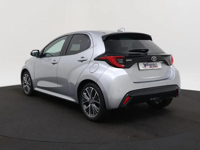 Toyota YARIS 1.5 Hybrid 130 Launch Edition Executive Pano 11-2024 16.675 KM