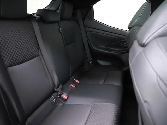 Toyota YARIS 1.5 Hybrid 130 Launch Edition Executive Pano 11-2024 16.675 KM