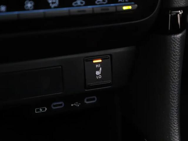 Toyota YARIS 1.5 Hybrid 130 Launch Edition Executive Pano 11-2024 16.675 KM