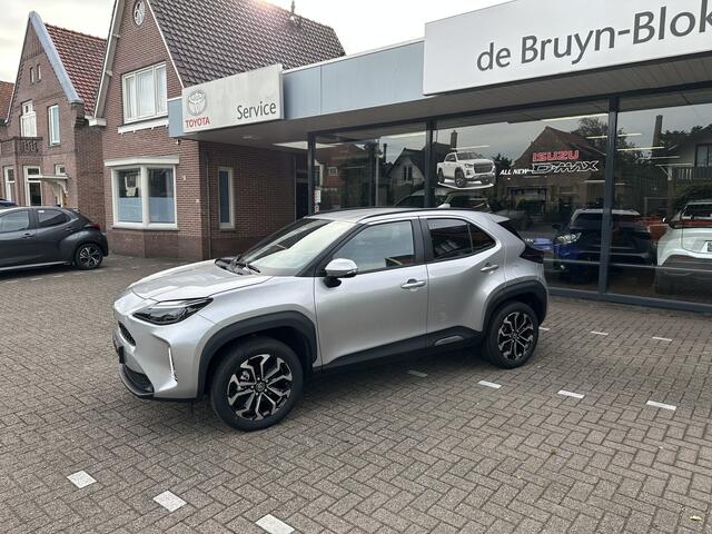 Toyota YARIS Cross 1.5 Hybrid 130pk Executive Limited dodehoekdetectie / stoelverwarming / stuurwielverwarming / parkeersensoren voor + achter / Navigatie / Apple Carplay / Android Auto / parkeercamera / 10 jaar garantie / rijklaarprijs