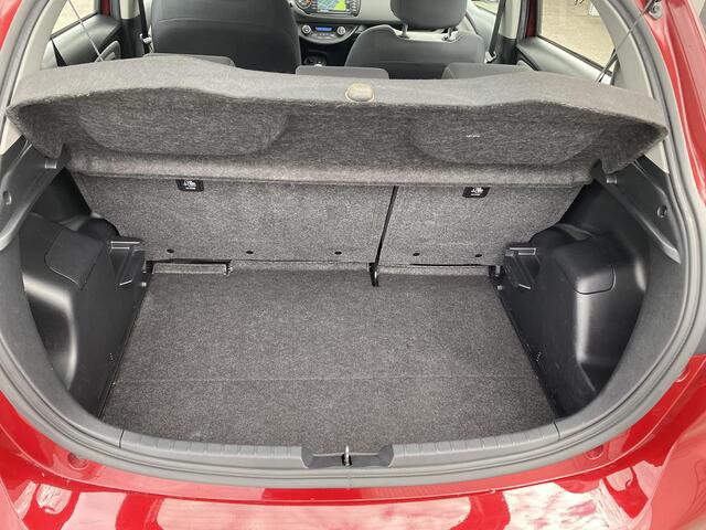 Toyota YARIS 1.0 VVT-i Energy Navigatie, achteruitrij camera, climate control, cruise control, centrale deurvergrendeling