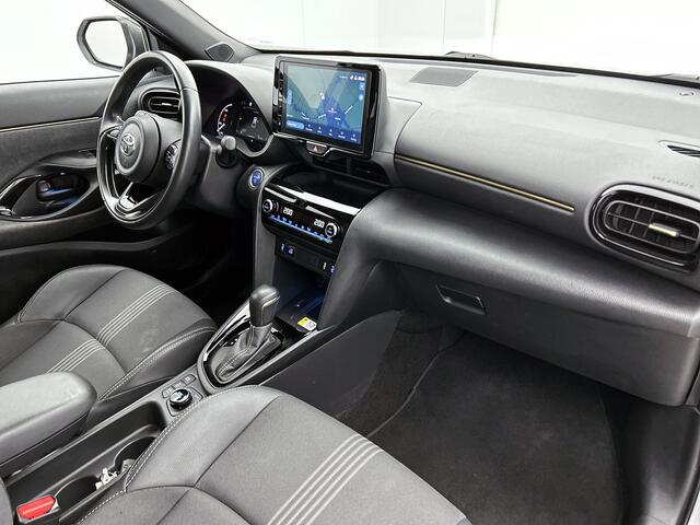 Toyota YARIS Cross 1.5 Hybrid Adventure AWD | Navigatie | Parkeersensoren voor+achter | Stoelverwarming |