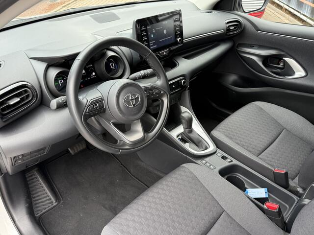 Toyota YARIS 1.5 Hybrid Dynamic 19.530KM!! | Automaat | Camera | Stoelverwarming | Navi | Clima | LM Velgen RIJKLAARPRIJS INCL 12 MAANDEN GARANTIE EN BEURT