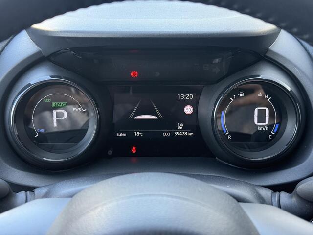 Toyota YARIS 1.5 Hybrid Executive **DODEHOEK DETECTIE/ HEAD-UP DISLPAY/ KEYLESS/ JBL AUDIO/ 36 MAANDEN GARANTIE**