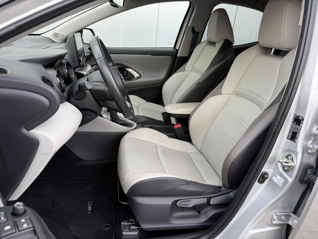 Toyota YARIS 1.5 Hybrid Executive **STOELVERWARMING/ DODEHOEK DETECTIE/ LEDEREN BEKLEDING/ 36 MAANDEN GARANTIE**