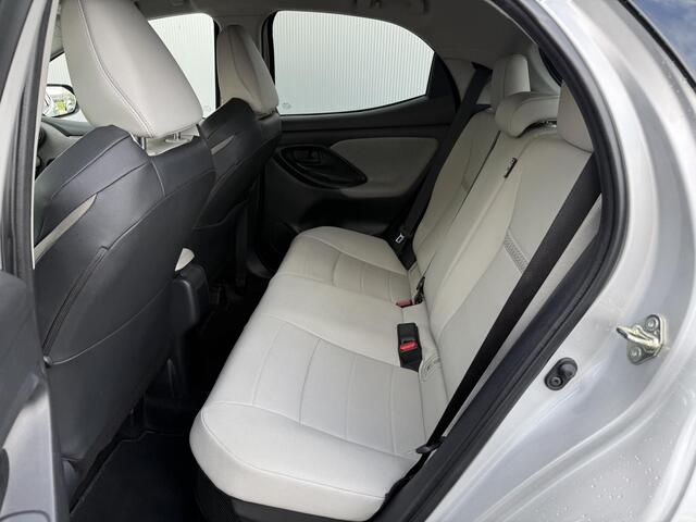 Toyota YARIS 1.5 Hybrid Executive **STOELVERWARMING/ DODEHOEK DETECTIE/ LEDEREN BEKLEDING/ 36 MAANDEN GARANTIE**