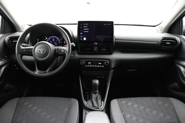 Toyota YARIS 1.5 Hybrid 115 First Edition | Keyless start en entry | Parkeercamera | Privacy glass |