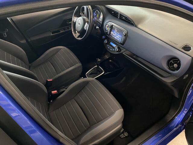 Toyota YARIS 1.5 Hybrid Bi-Tone Edition