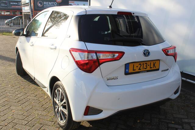 Toyota YARIS 1.5 Hybrid Y20 Camera l Stoel verwarming l Navi l grootlicht assist l lane assist l cruise controle