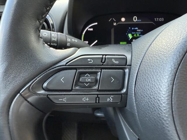 Toyota YARIS 1.5 Hybrid Adventure | Headup | Panodak | Trekhaak (32000km!!)