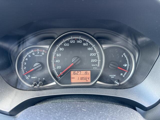 Toyota YARIS 1.3 VVT-i | Navigatie | Trekhaak | Metallic lak