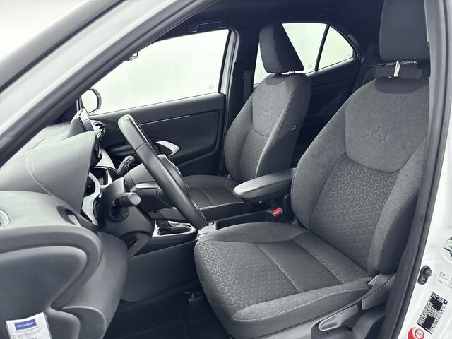 Toyota YARIS Cross 1.5 Hybrid Dynamic | 17" Lichtmetalen velgen | Apple Carplay -/ Android Auto | Parkeercamera |