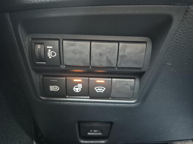 Toyota YARIS Cross 1.5 Hybrid 130 TeamPlayer Dynamic / tot 10 jaar Garantie / Winter Pakket / Safety Pakket / Adaptief CC / Stuur-, Stoel en voorruitverwarming / Draadloze telefoon lader / Apple Carplay Android Auto / Achteruitrijcamera /