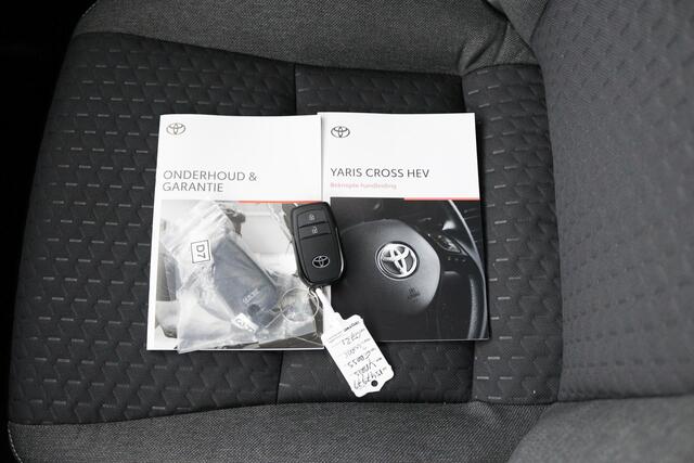 Toyota YARIS Cross 1.5 Hybrid 115 Dynamic | Nieuw uit voorraad leverbaar! | 10 Jaar Garantie! |