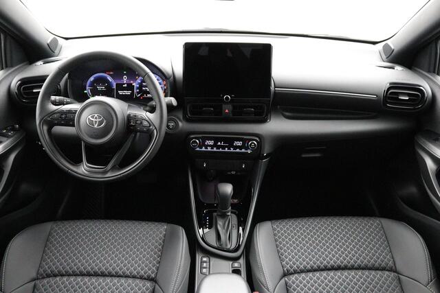Toyota YARIS 1.5 Hybrid 130 Executive | Nieuw uit voorraad leverbaar! | 10 Jaar Garantie! |