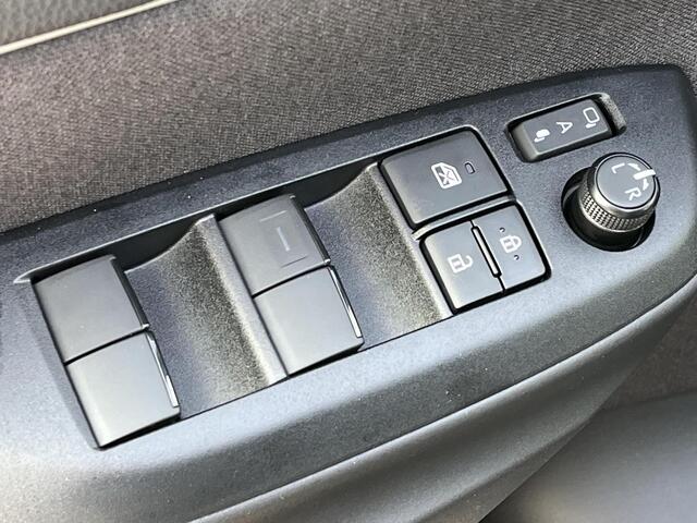 Toyota YARIS 1.5 Hybrid 130 Executive | Night sky black metallic | Demonstratie auto |