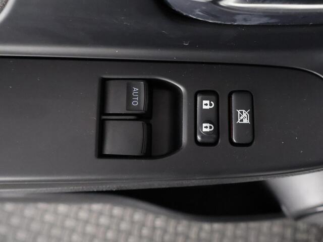 Toyota YARIS 1.5 HYBRID BI-TONE GARANTIE 4-2030! CAMER. DEALERAUTO ! PDC . GARANTIE TOT 04-2030