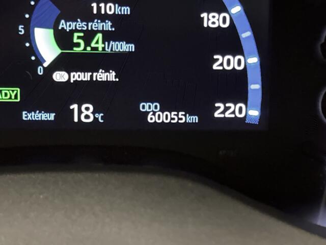 Toyota YARIS Cross 1.5 Hybrid Executive | Panoramadak | Trekhaak | Blindspot | Stoelverwarming | PDC voor en achter | JBL |