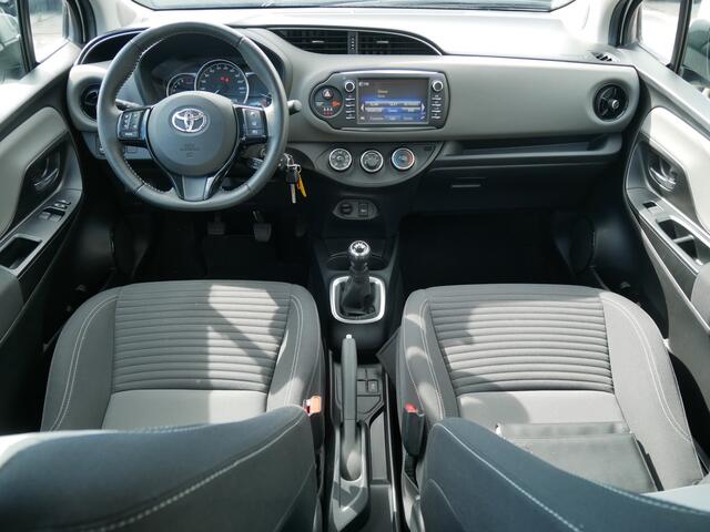 Toyota YARIS 1.0 VVT-i, Camera, Sensoren, Airco