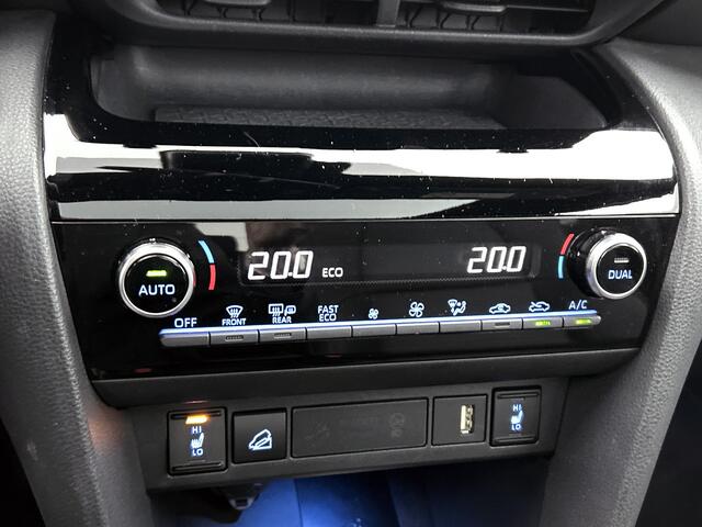 Toyota YARIS Cross 1.5 Hybrid AWD Launch Edition | Navigatie | Panoramadak | 360 Camera | Elektrische Achterklep | JBL | Parkeersensoren voor+achter |