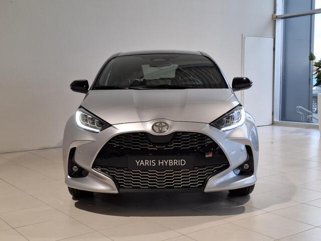 Toyota YARIS 1.5 Hybrid 130 GR Sport | Plus Pack | Panoramadak | Stuur & Stoel verwarming | JBL | BSM |