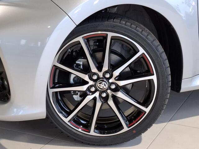 Toyota YARIS 1.5 Hybrid 130 GR Sport | Plus Pack | Panoramadak | Stuur & Stoel verwarming | JBL | BSM |