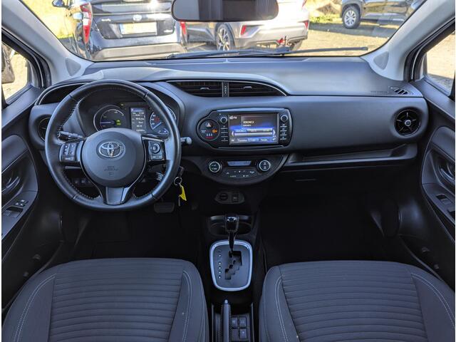 Toyota YARIS 1.5 Hybrid Aspiration | Cruise control | Climate control | Camera | Navi | Lane assist | Bluetooth